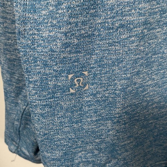 Lululemon Lightweight Blue Long Sleeve Workout Shirt size L - Picture 4 of 4